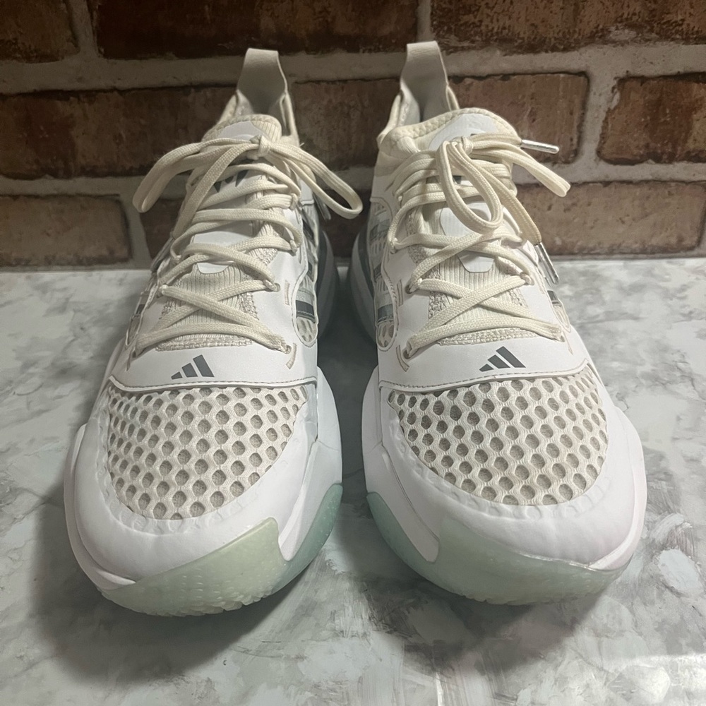 Adidas - Picture 2 of 6